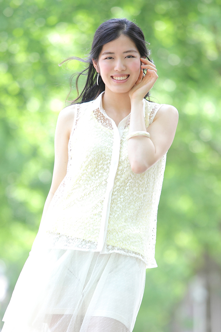 鈴土優理 (YURI SUZUDO)