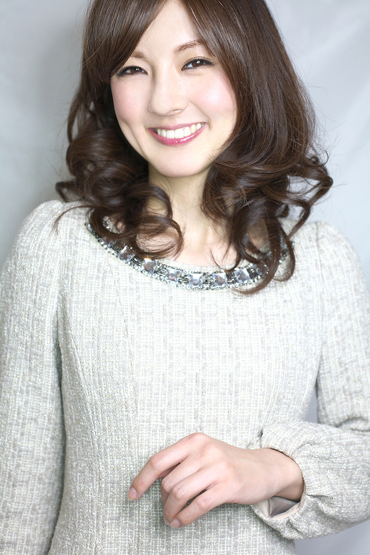 大石緑 (MIDORI OISHI)