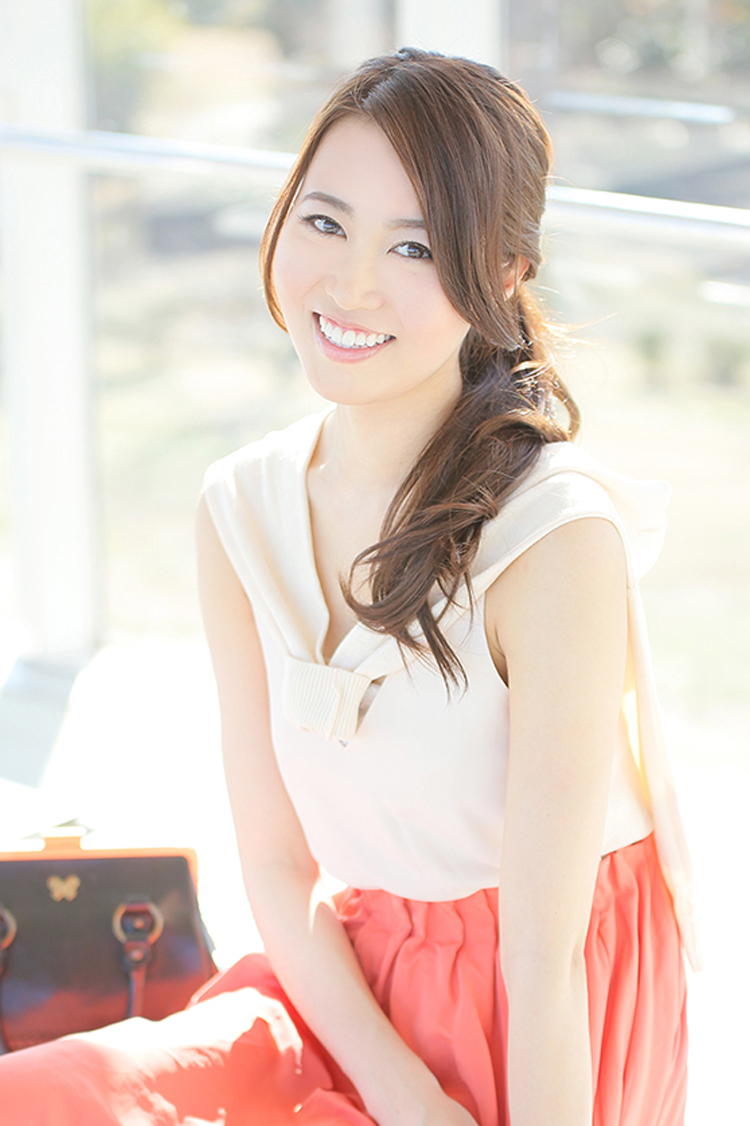 古見麻菜 (MANA FURUMI)