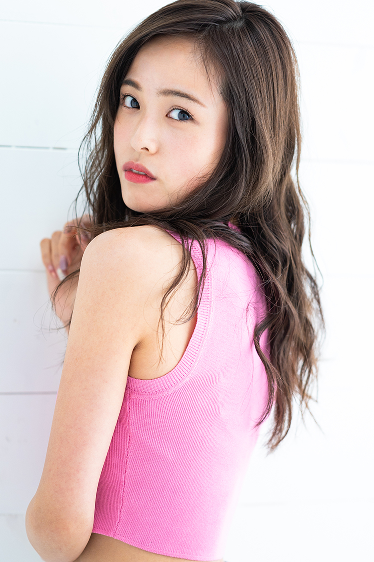 塩田みなみ (MINAMI SHIOTA)