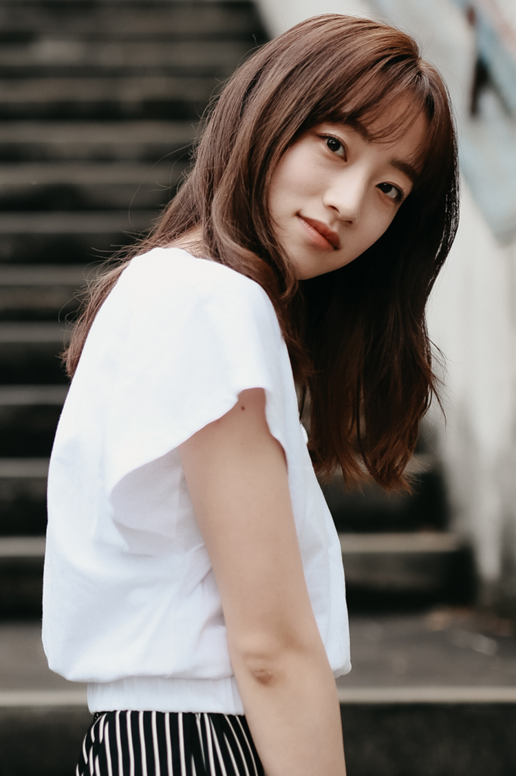 山本夕莉 (YURI YAMAMOTO)